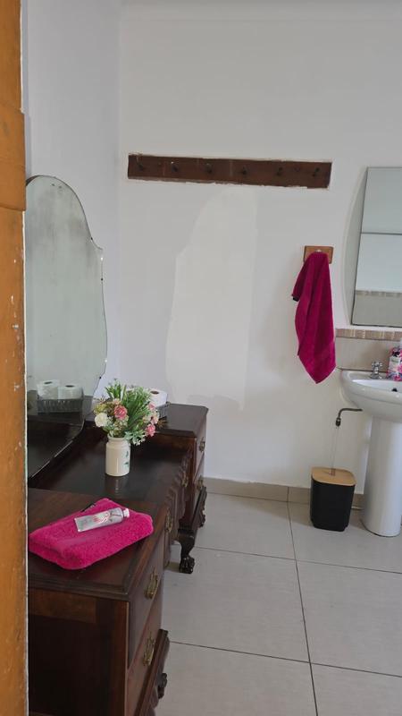 5 Bedroom Property for Sale in Albertinia Western Cape